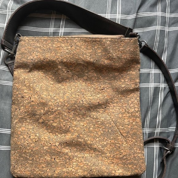 Matt & Nat Vegan Cork-look Bag - Picture 2 of 3